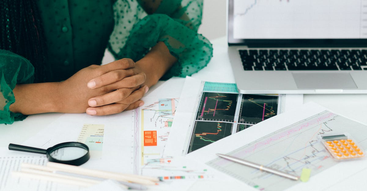 découvrez le monde des brokers et apprenez comment ces intermédiaires financiers peuvent vous aider à naviguer sur les marchés. que vous soyez un investisseur débutant ou expérimenté, notre guide complet vous fournira des conseils sur le choix d'un broker, les types de services offerts et les meilleures pratiques pour maximiser vos investissements.