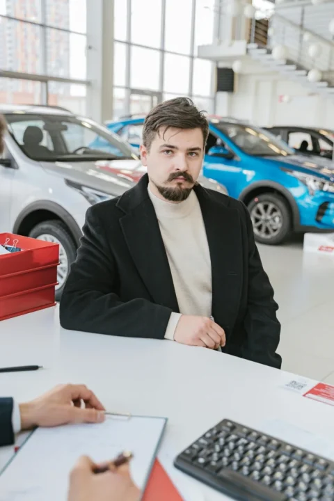 découvrez notre guide complet sur l'assurance auto professionnelle : conseils pratiques, astuces pour choisir la meilleure couverture et informations sur les obligations légales. protégez votre activité en toute sérénité.